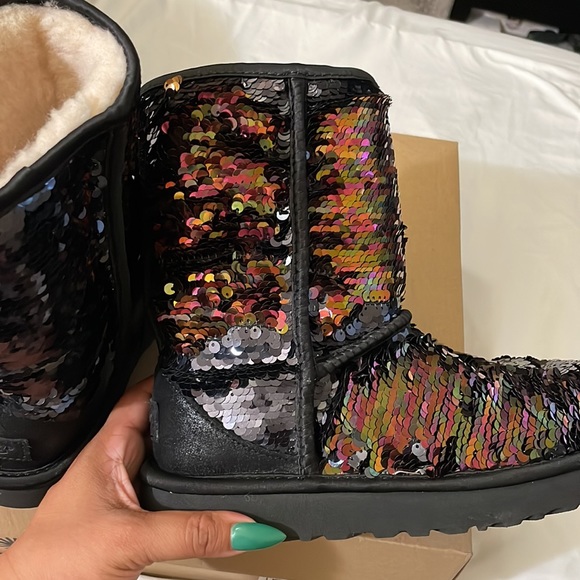 UGG sequin boot - Picture 4 of 4